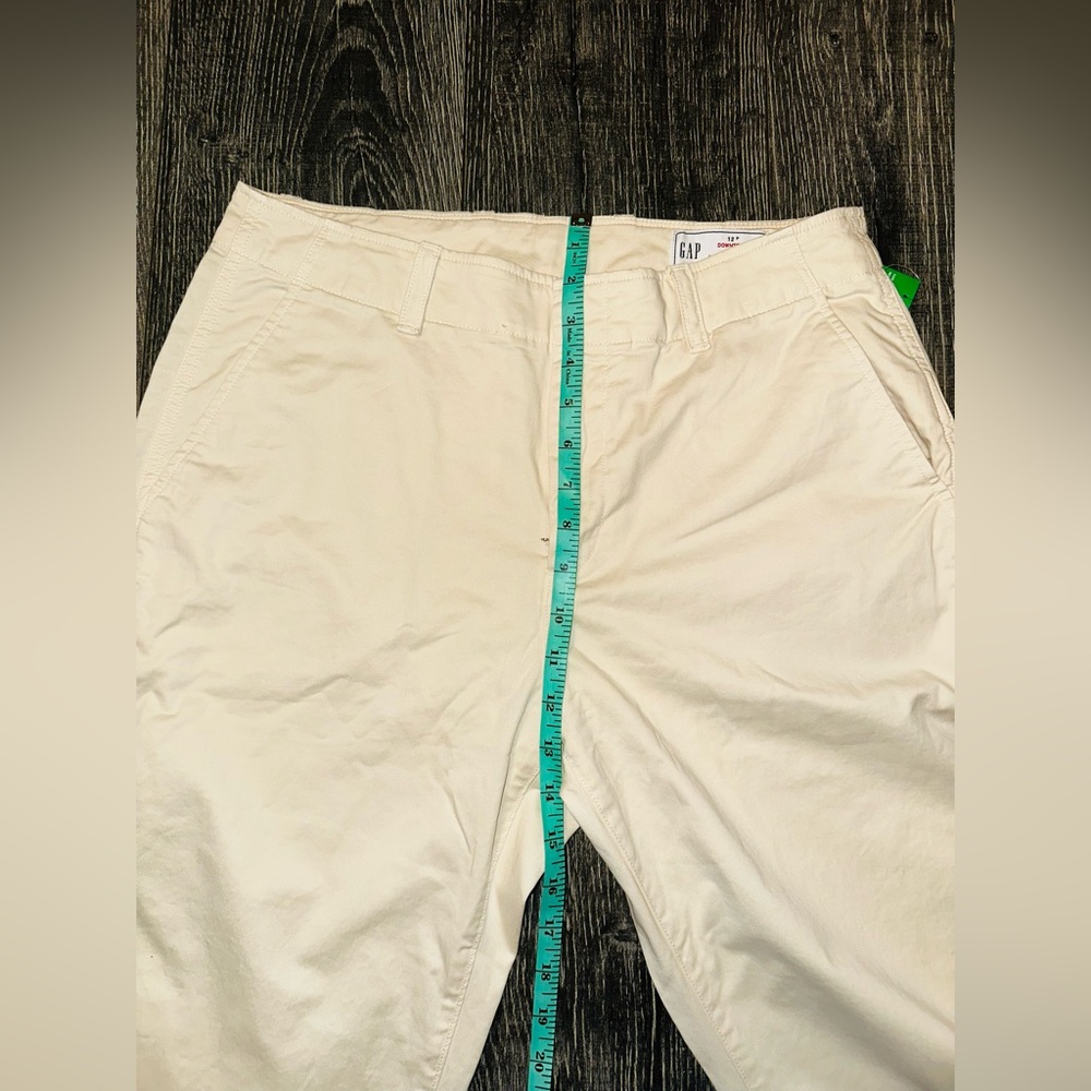 Gap Woman’s Downtown Khaki Petite Pants - Picture 8 of 11